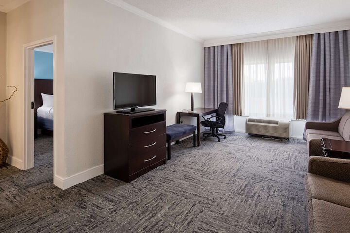 Best Western Plus Ambassador Suites Venice