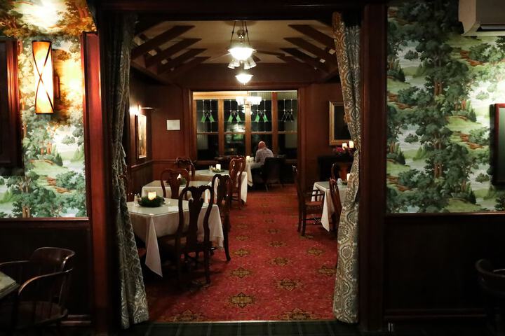 Dining 15 of 15