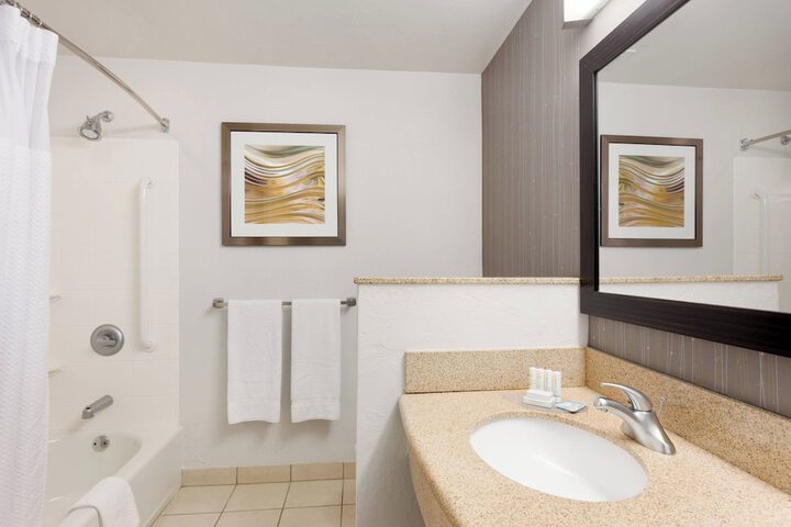 Room 15 of 49