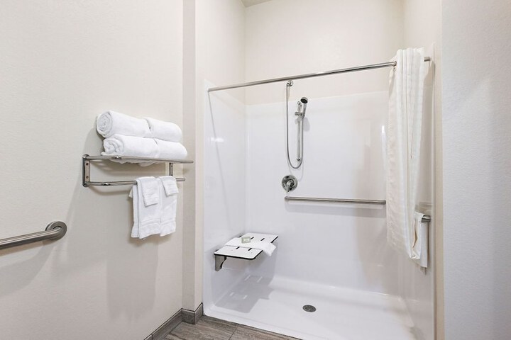 Room 73 of 112