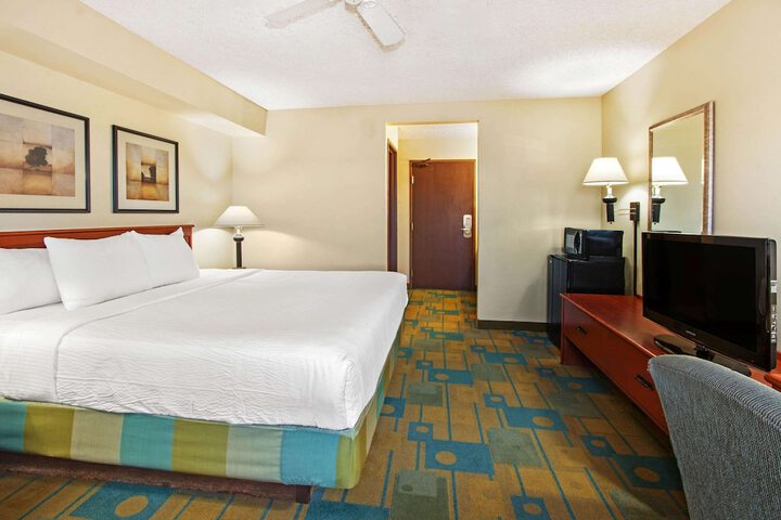 Room 14 of 31