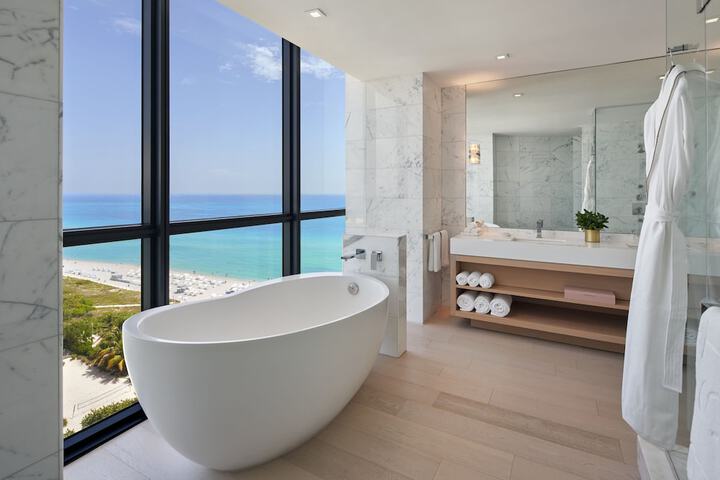 W South Beach