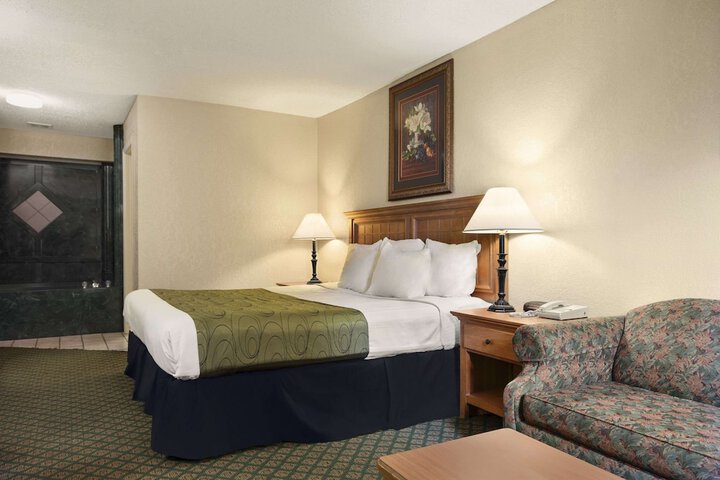 Room 12 of 21