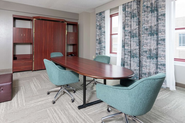 Room 40 of 62