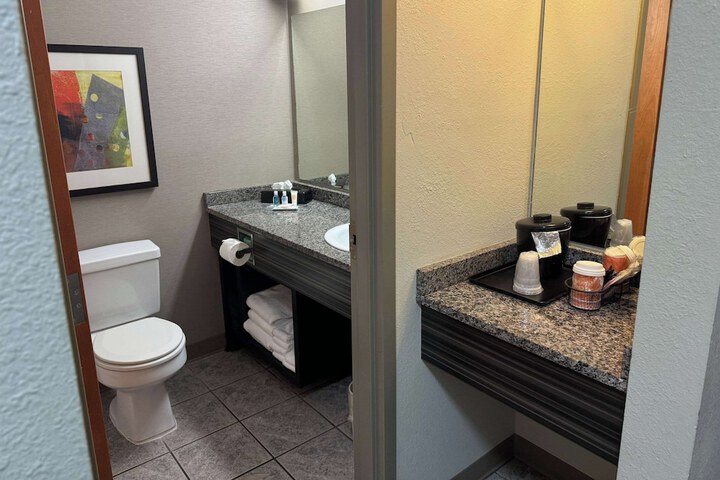 Room 15 of 35