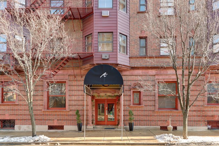 Hotel 2 of 49