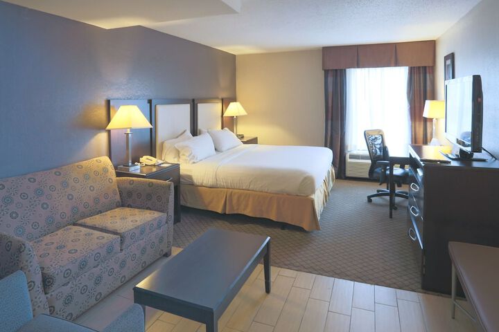 Room 16 of 36