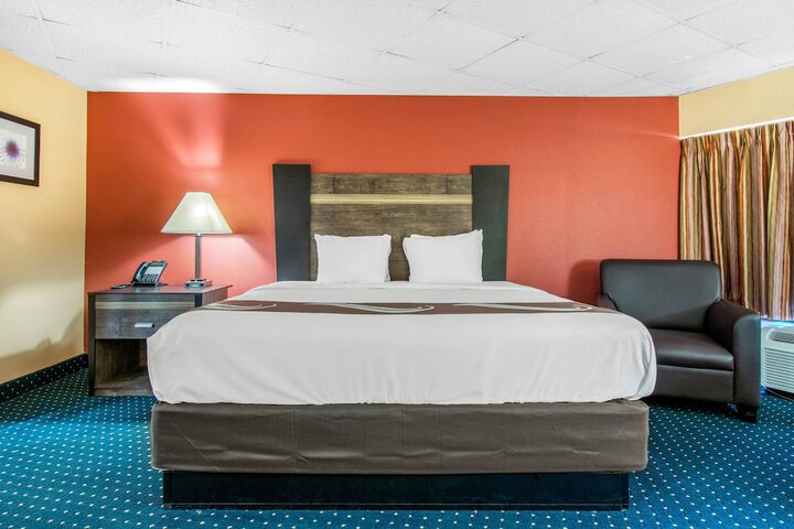 Room 20 of 32