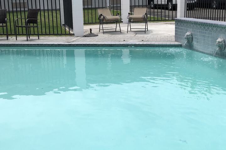 Pool 4 of 21