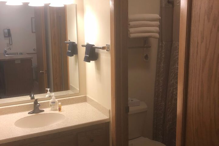 Room 171 of 185