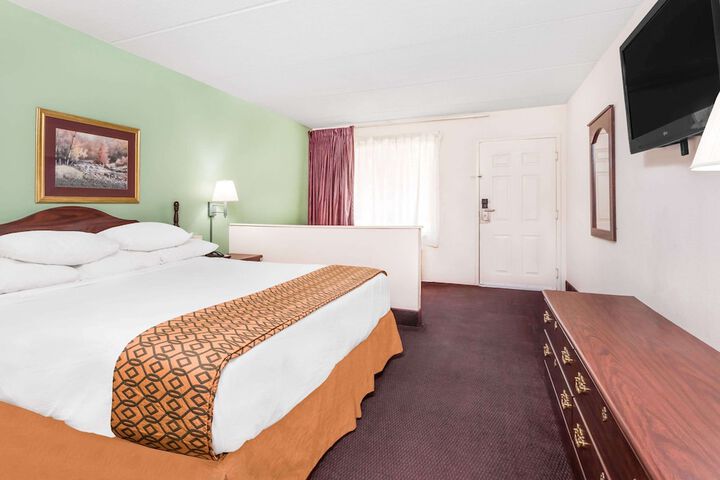 Room 15 of 15