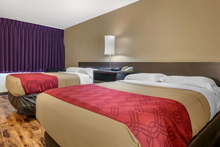 Room 9 of 23