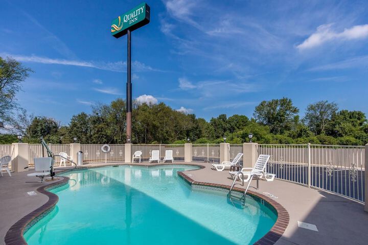 Quality Inn Athens I-65 / Huntsville Area West