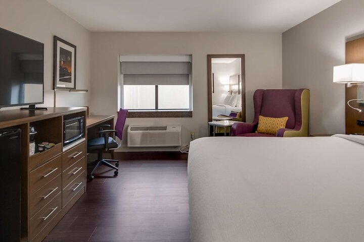 Room 14 of 23