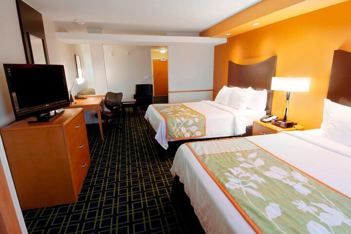Room 9 of 27