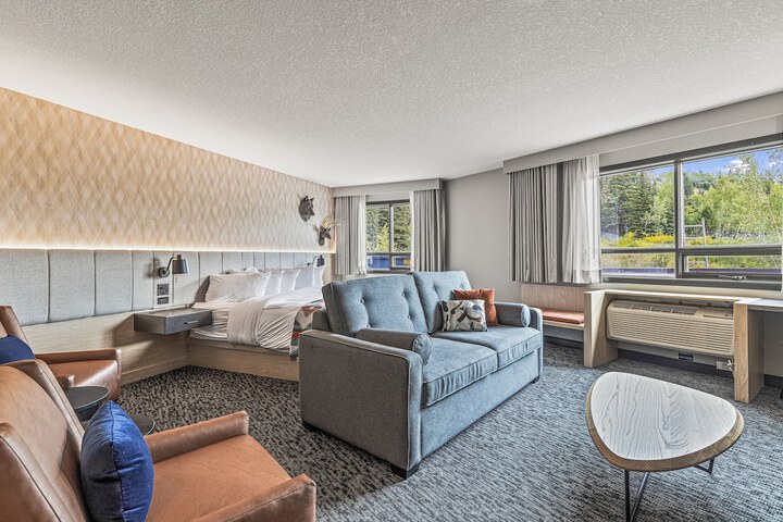 Room 54 of 74