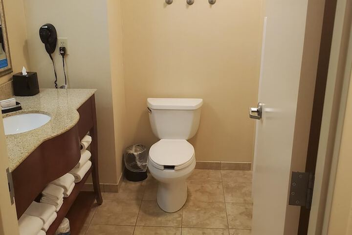 Room 21 of 47