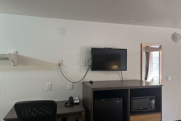 Room 12 of 14