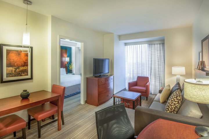 Room 15 of 38