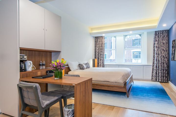 Room 49 of 185
