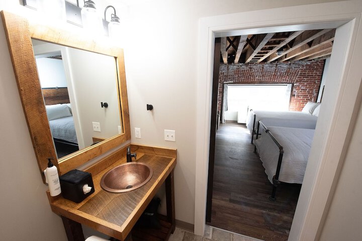 Room 5 of 14