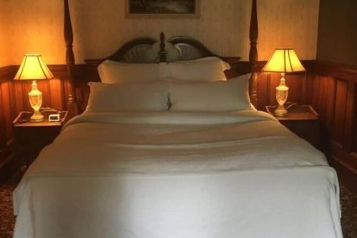Room 20 of 39