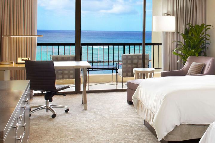 Hilton Hawaiian Village Waikiki Beach Resort