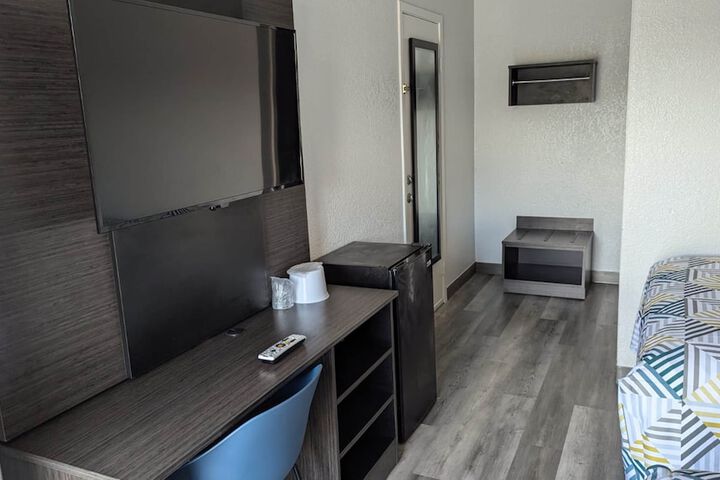 Room 26 of 30
