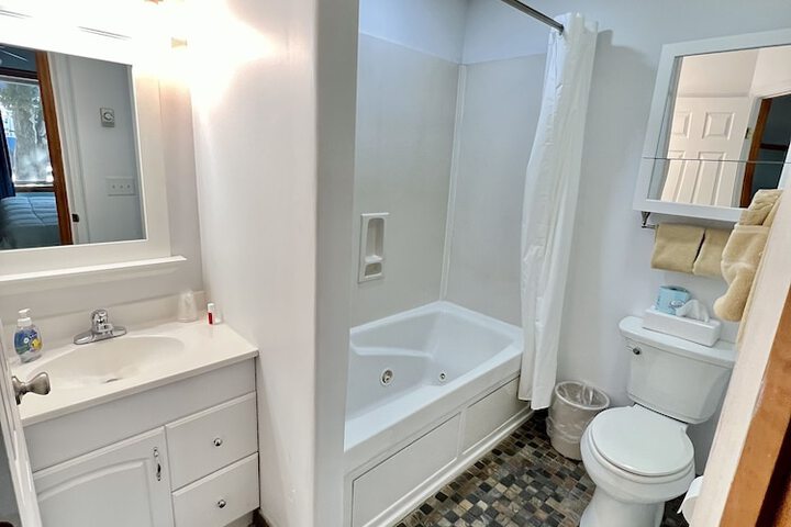 Room 82 of 191
