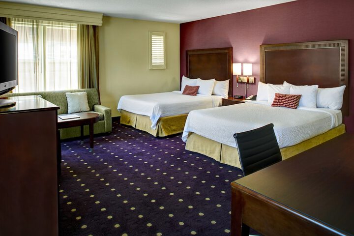 Room 25 of 33