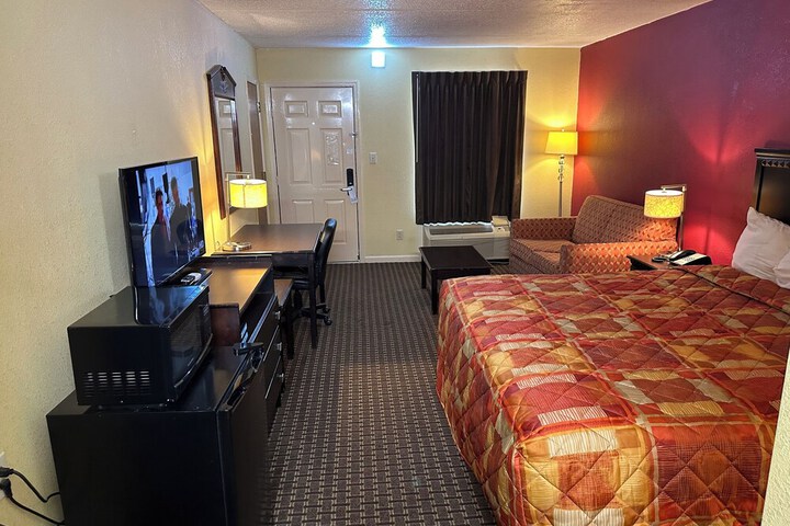 Room 16 of 46