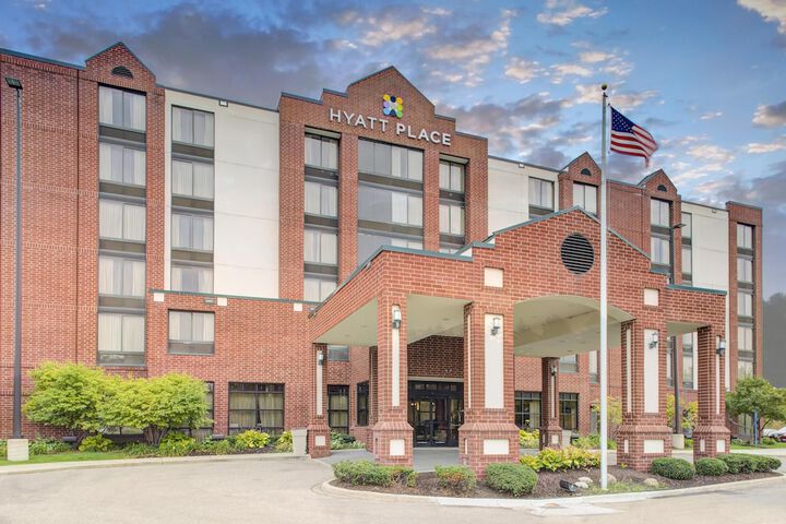 Hyatt Place Detroit / Livonia