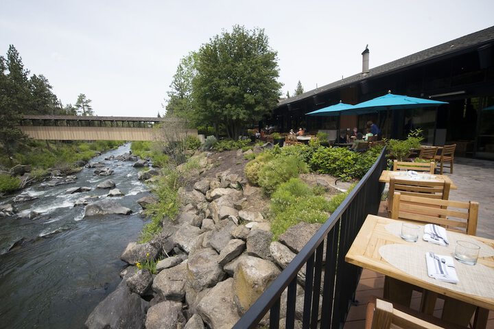 Riverhouse Lodge