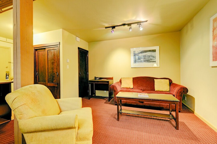 Room 14 of 38