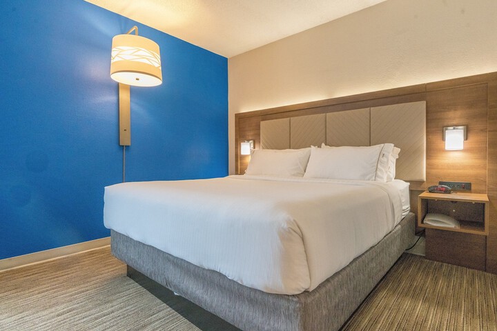 Holiday Inn Express & Suites Nashville - Brentwood I-65 by IHG