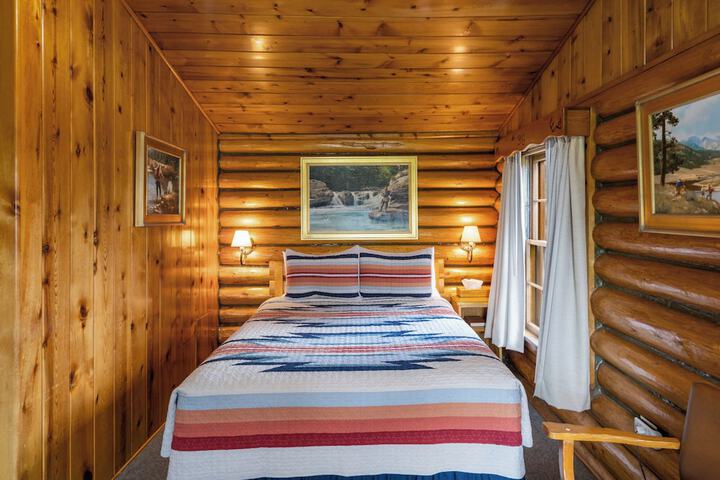 El Western Cabins & Lodges