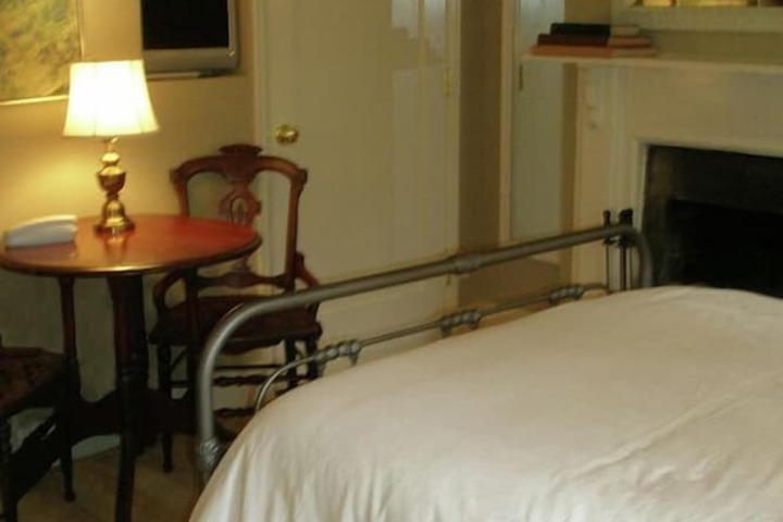 Room 113 of 238