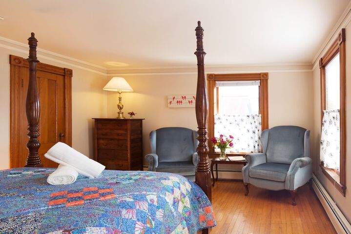Room 11 of 19