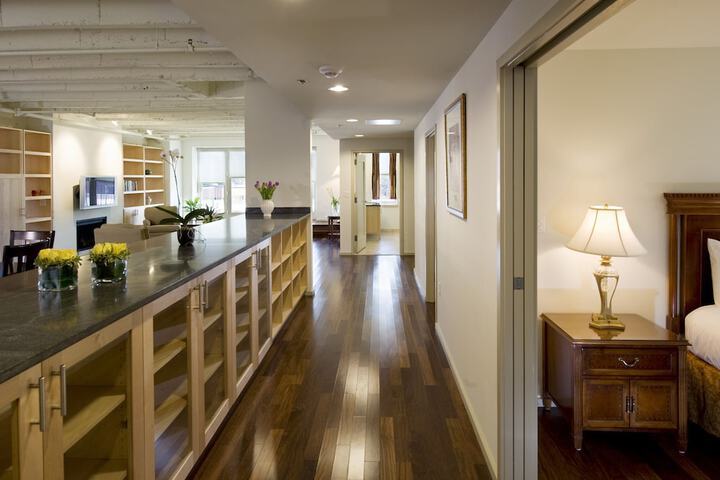 Room 27 of 51