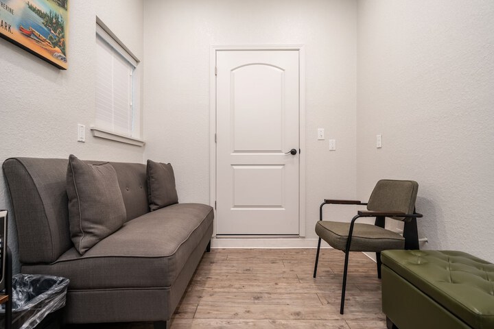 Room 158 of 211