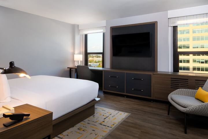 Room 32 of 57