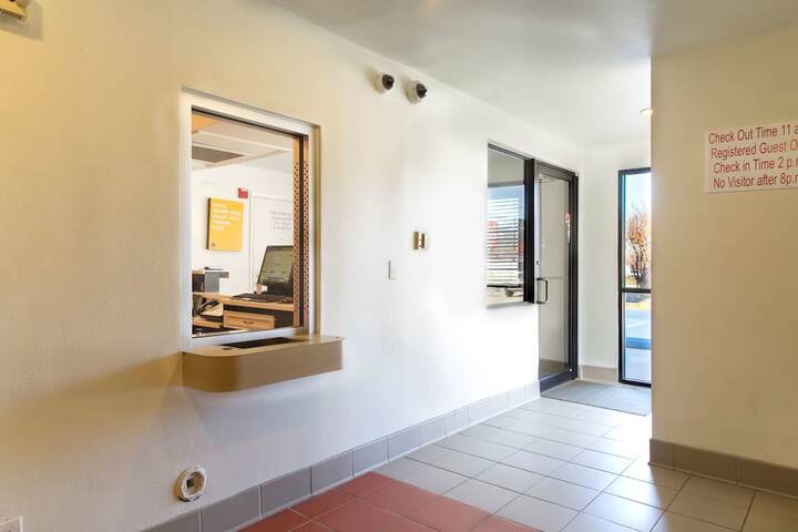 Hotel Interior 10 of 23