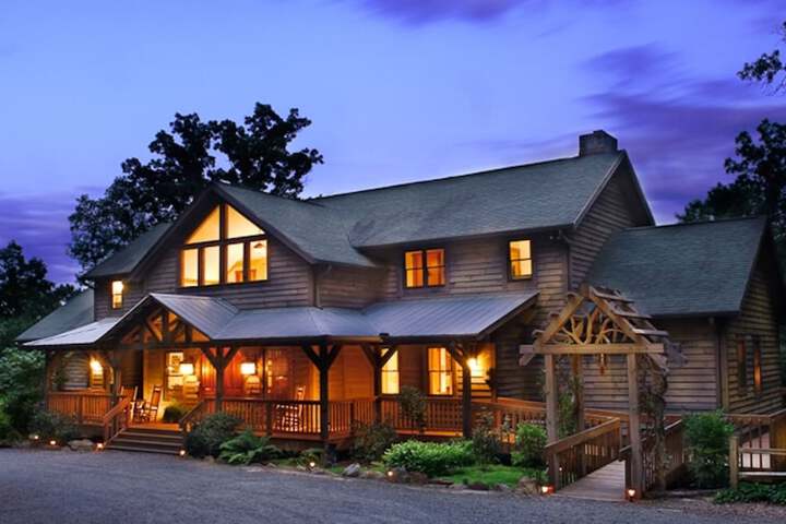 Bent Creek Lodge Bed & Breakfast