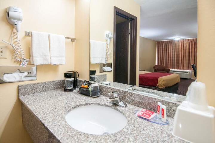 Room 7 of 20