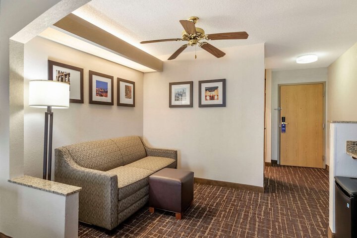 Room 26 of 36