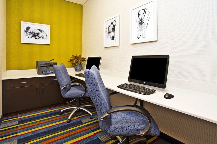 Business Center 41 of 42