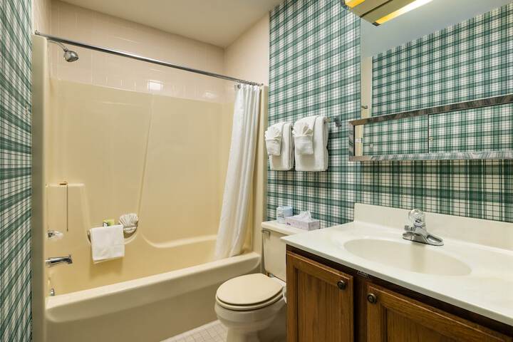Room 215 of 279