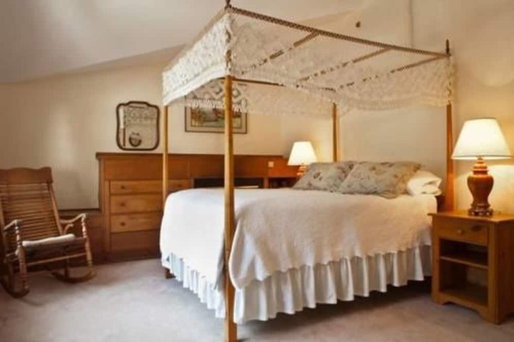 Arlingtons West Mountain Inn