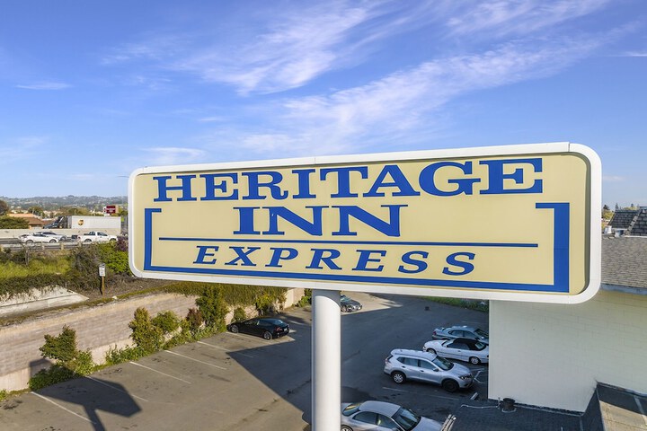 Hotel 8 of 39