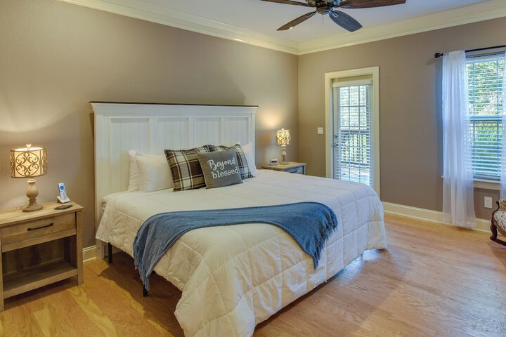 Clayton Resort Getaway w / Pool Access Pickleball!